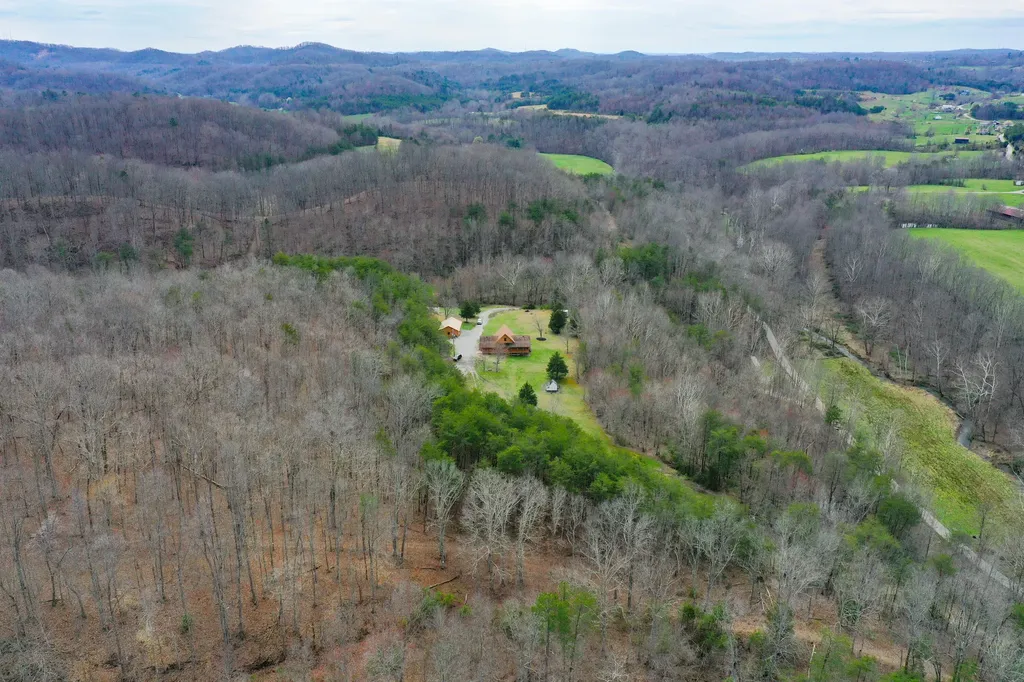 2062 Raccoon Creek Road London KY 40741