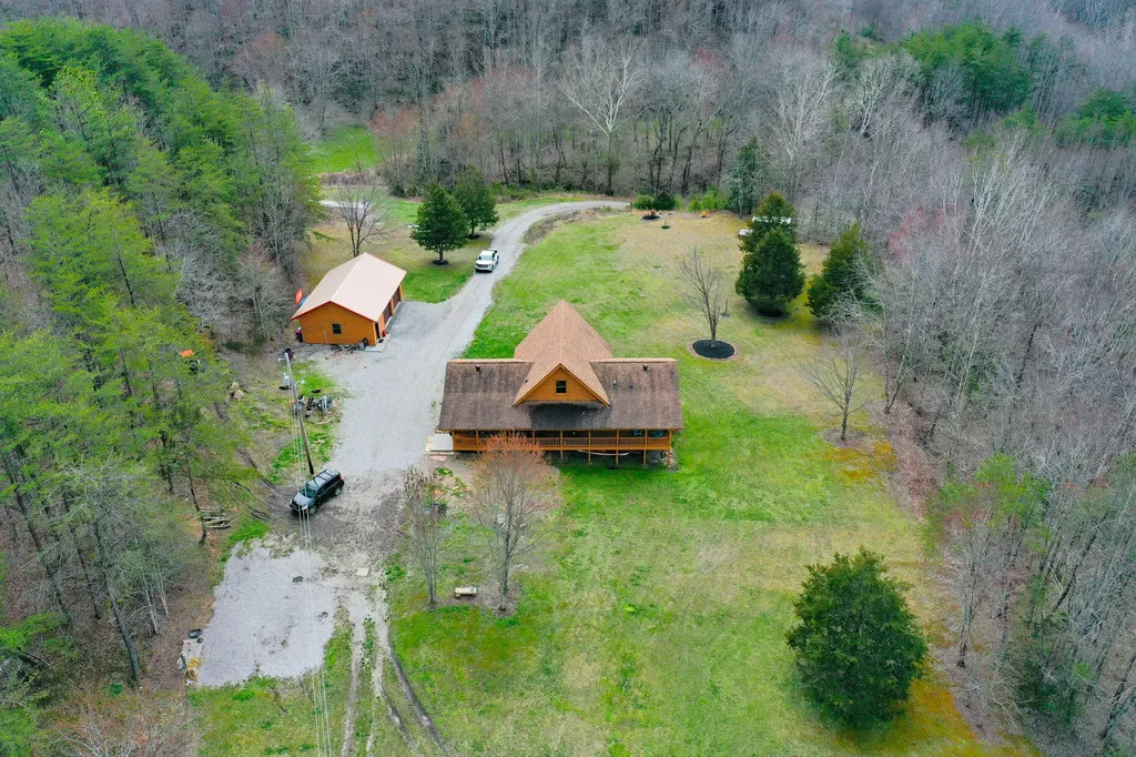 2062 Raccoon Creek Road London KY 40741
