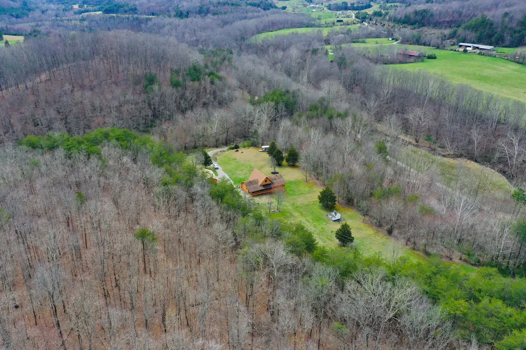 2062 Raccoon Creek Road London KY 40741