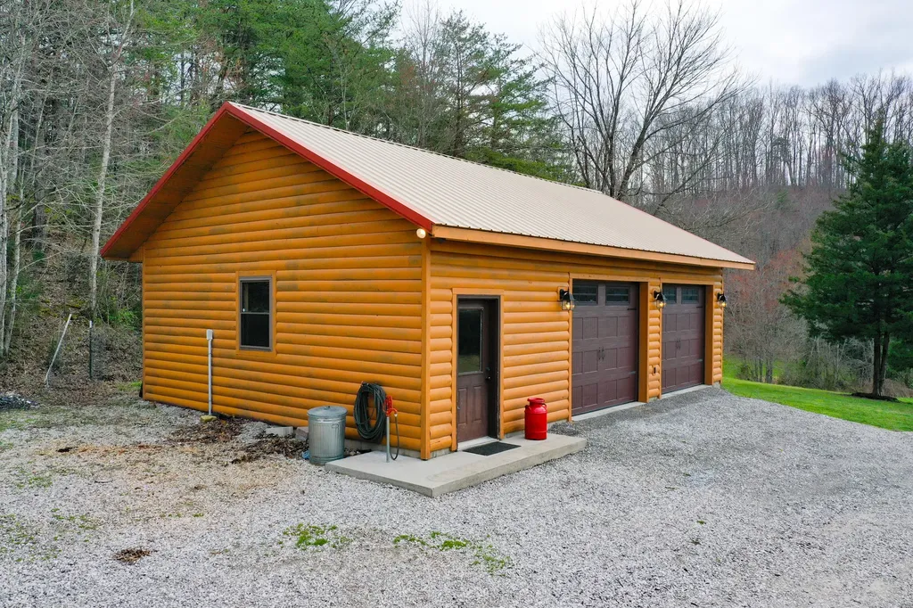 2062 Raccoon Creek Road London KY 40741