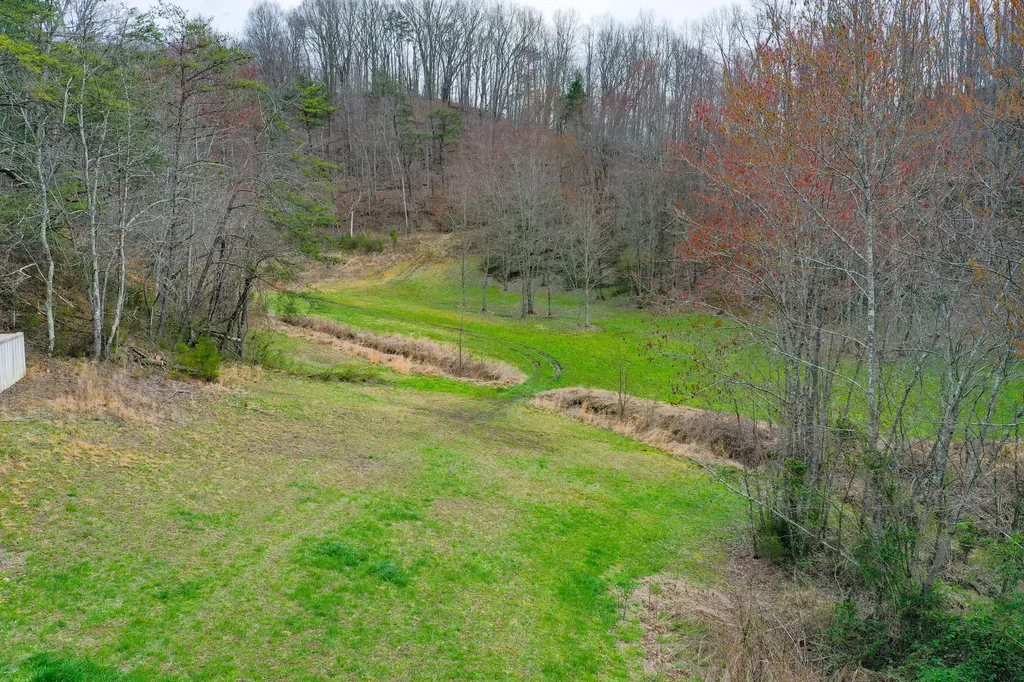 2062 Raccoon Creek Road London KY 40741