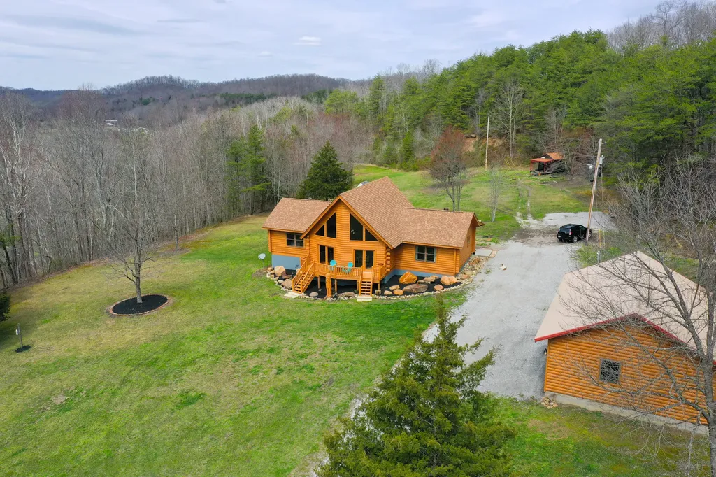 2062 Raccoon Creek Road London KY 40741