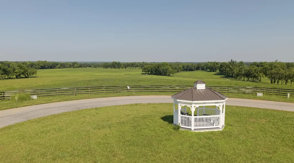 518 Polo Run Lane Versailles KY 40383