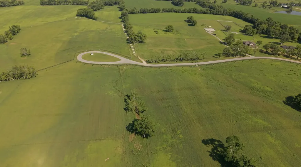 518 Polo Run Lane Versailles KY 40383