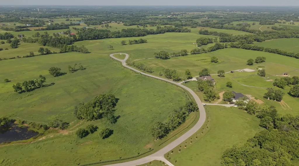 518 Polo Run Lane Versailles KY 40383