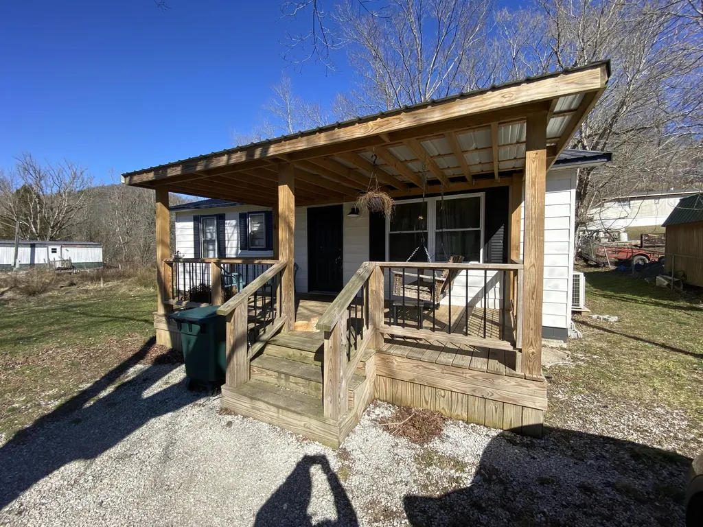 130 Short Street Rockholds KY 40759