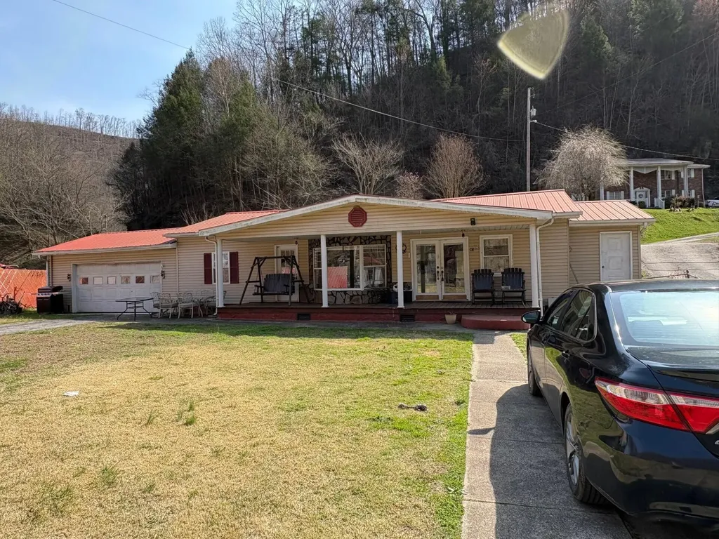 45 Justice Phelps KY 41553