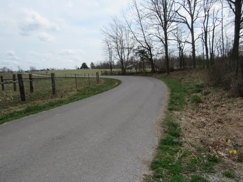 1011 Ed Padgett Road Waynesburg KY 40489
