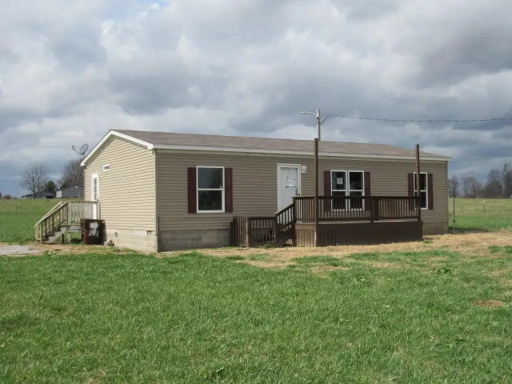 1011 Ed Padgett Road Waynesburg KY 40489