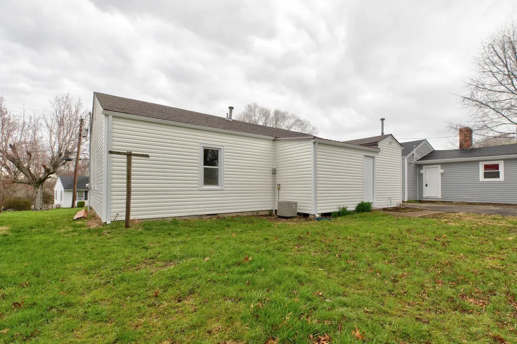 20 Maysville Avenue Mt Sterling KY 40353