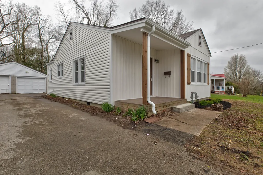 20 Maysville Avenue Mt Sterling KY 40353