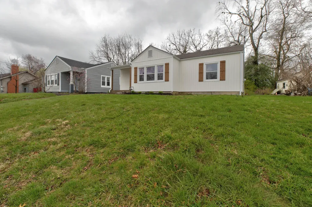 20 Maysville Avenue Mt Sterling KY 40353