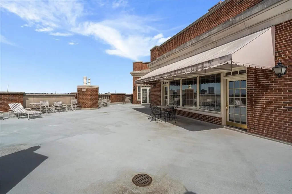 111 Woodland Avenue Lexington KY 40502