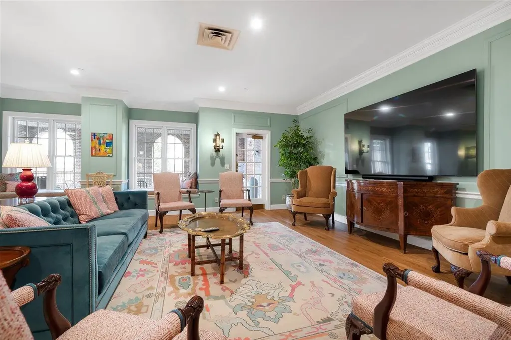 111 Woodland Avenue Lexington KY 40502