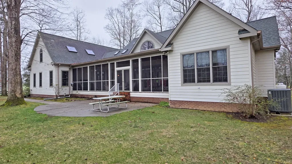 171 Brookview Lane London KY 40744