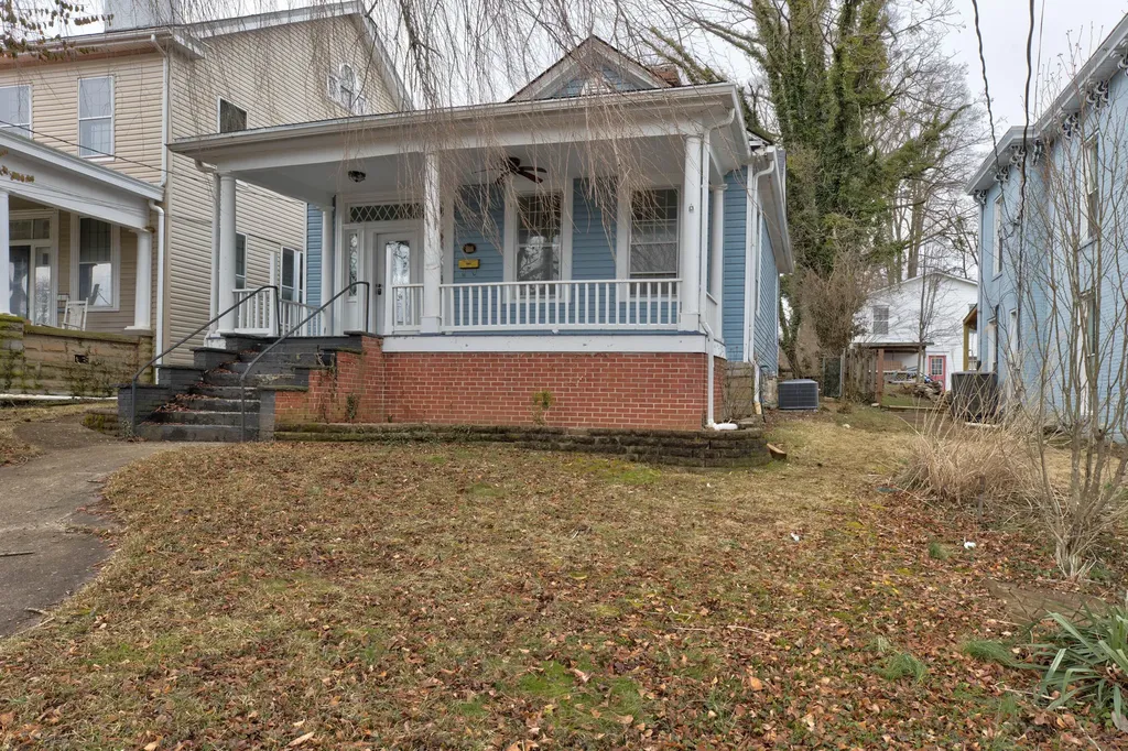 215 W Main Street Mt Sterling KY 40353