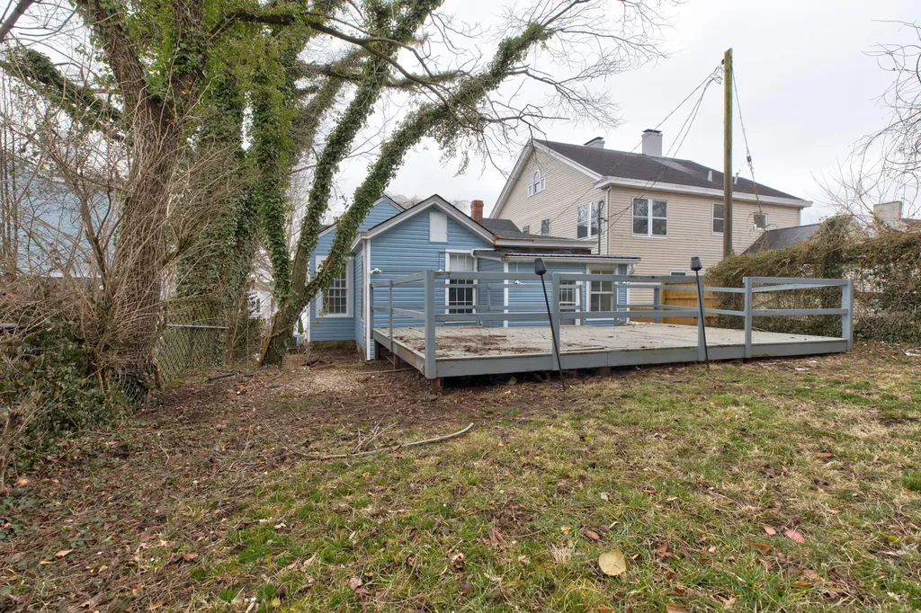 215 W Main Street Mt Sterling KY 40353