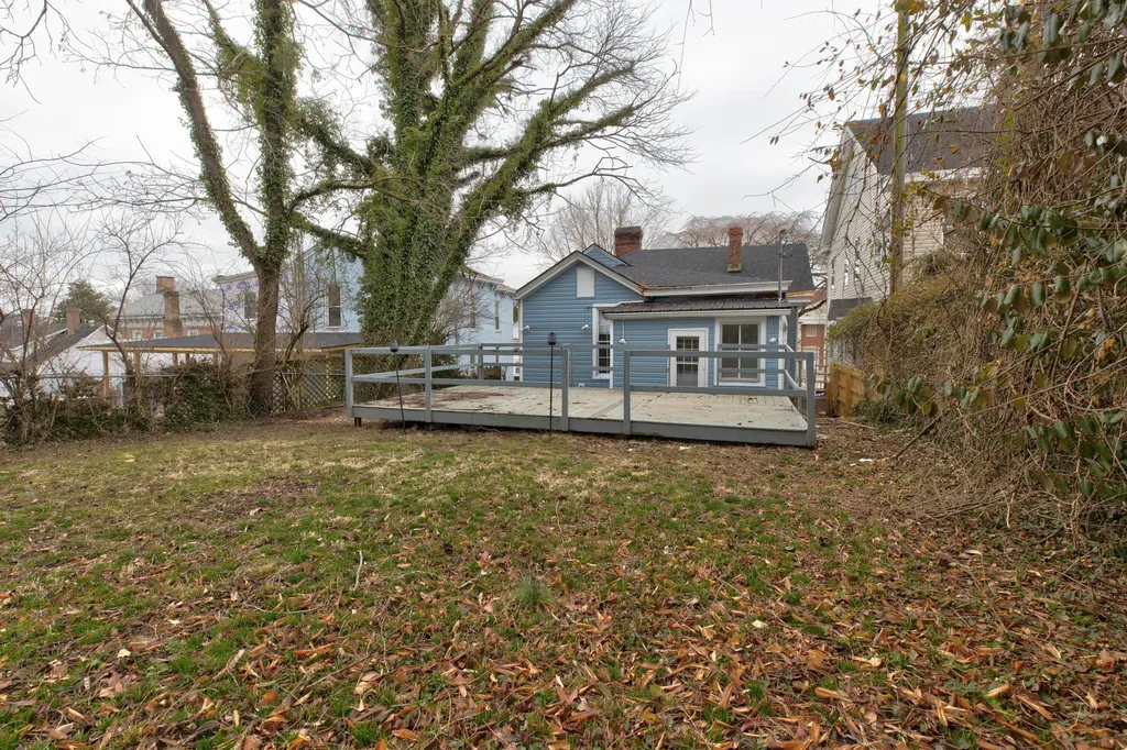 215 W Main Street Mt Sterling KY 40353