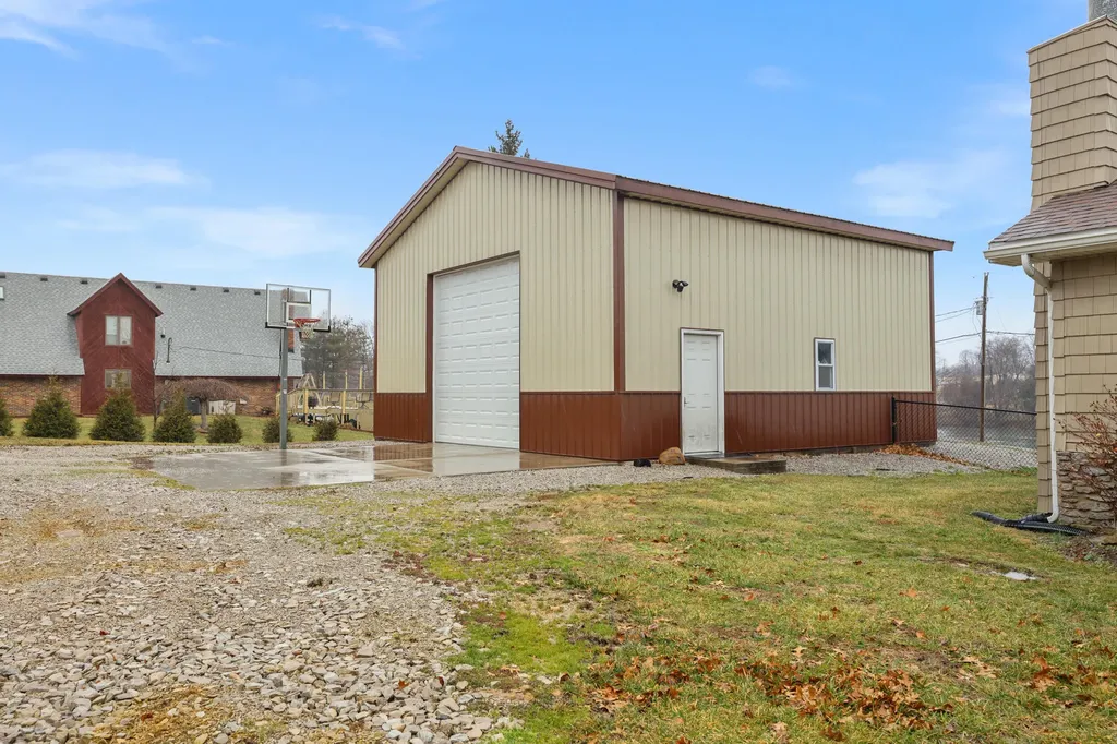 1031 Woodlake Drive Lawrenceburg KY 40342