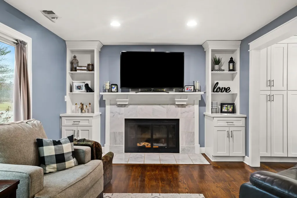 1031 Woodlake Drive Lawrenceburg KY 40342