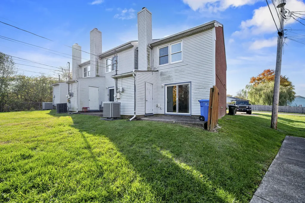 1205, 1207, 1209 Reva Ridge Way Lexington KY 40517