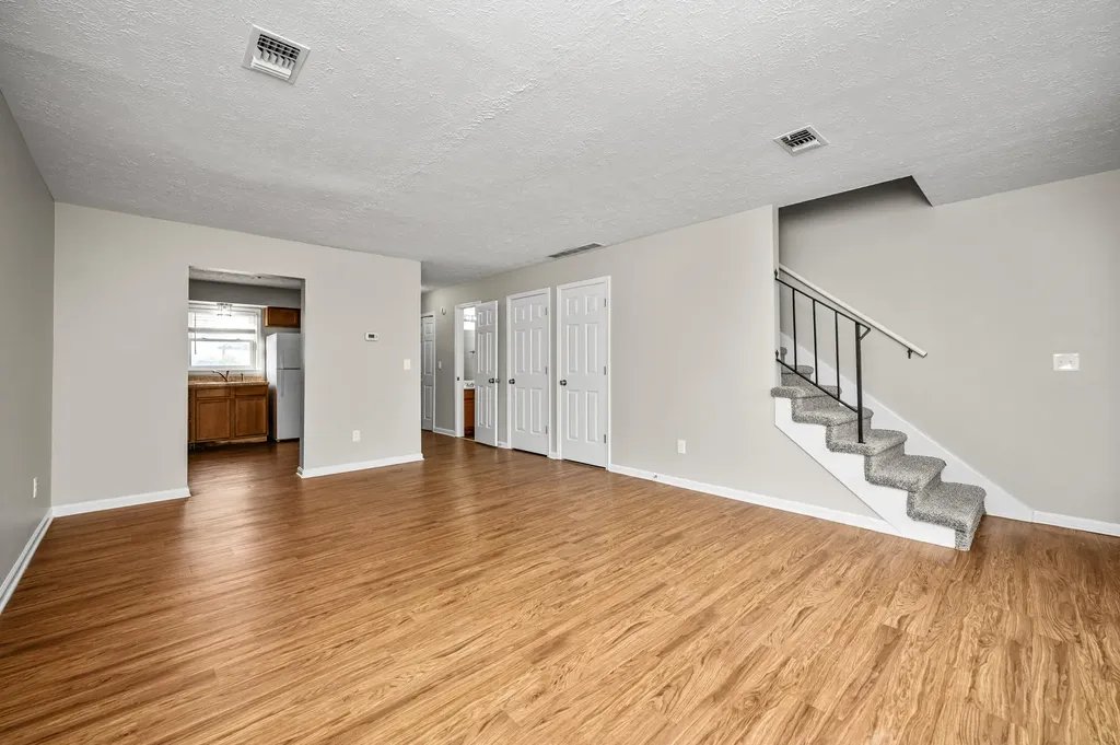 1205, 1207, 1209 Reva Ridge Way Lexington KY 40517