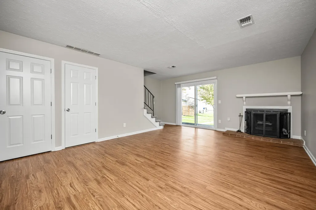 1205, 1207, 1209 Reva Ridge Way Lexington KY 40517