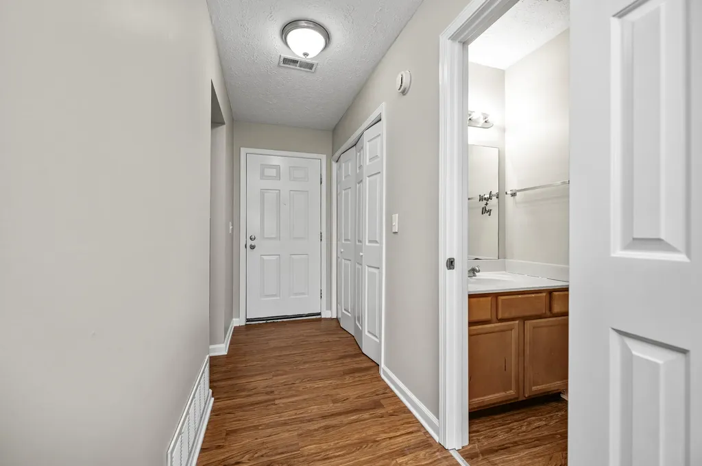 1205, 1207, 1209 Reva Ridge Lexington KY 40517