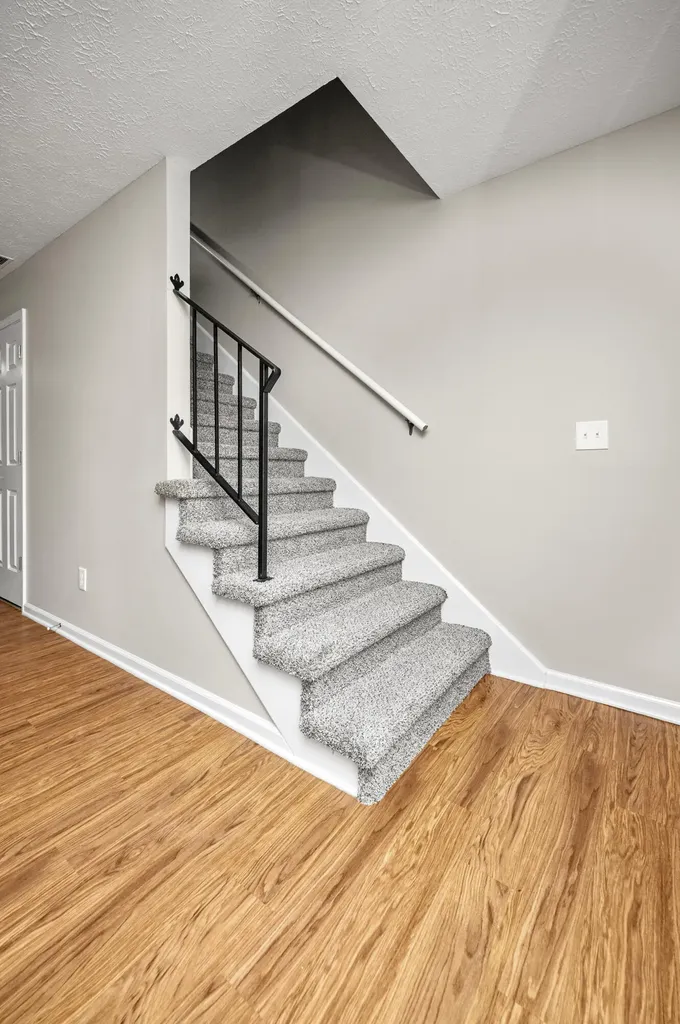 1205, 1207, 1209 Reva Ridge Lexington KY 40517