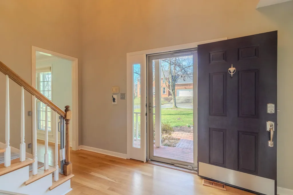 521 Ridgewater Court Lexington KY 40515