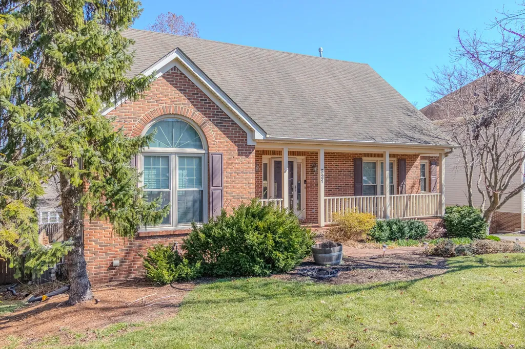 521 Ridgewater Court Lexington KY 40515