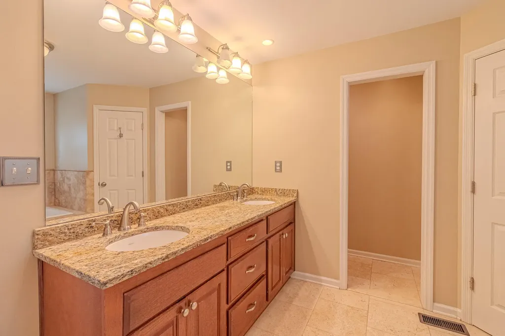 521 Ridgewater Court Lexington KY 40515