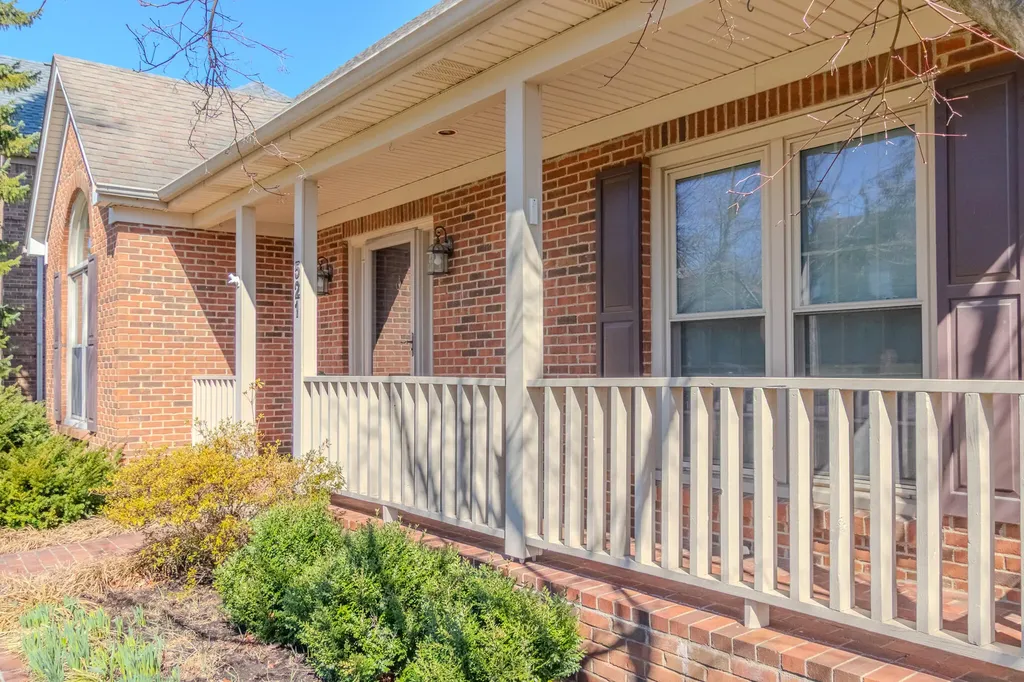 521 Ridgewater Court Lexington KY 40515