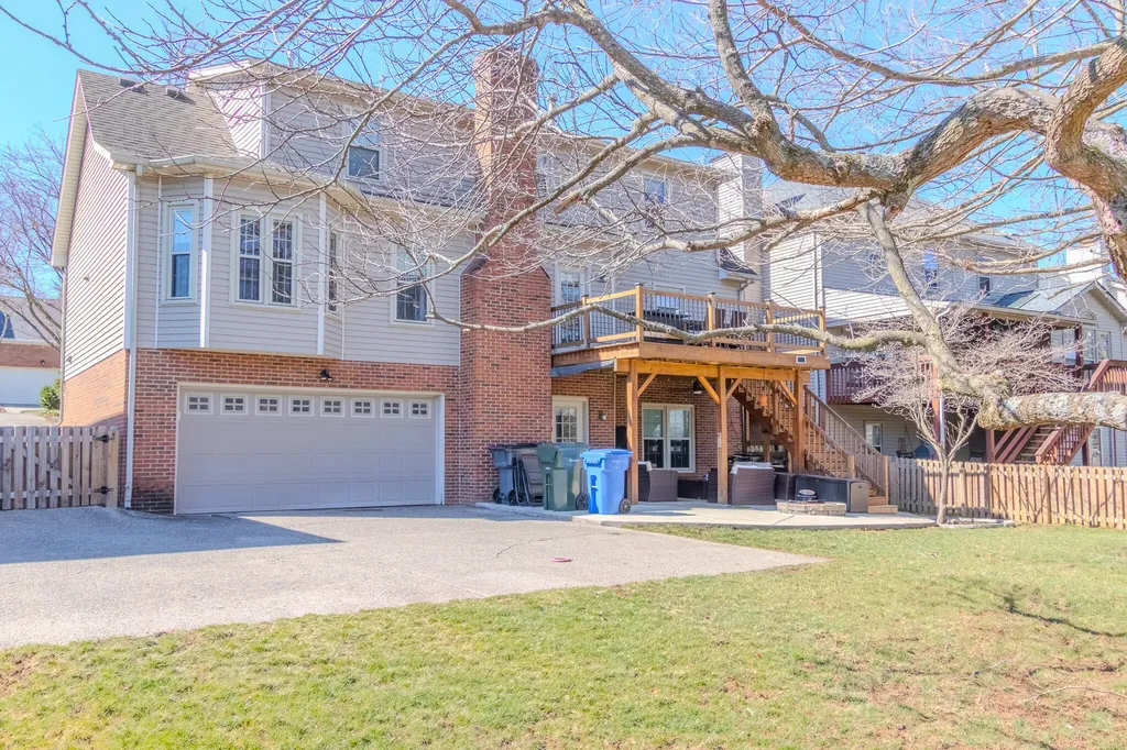 521 Ridgewater Court Lexington KY 40515