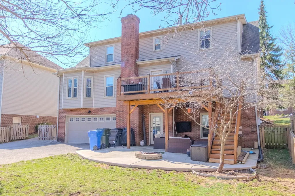 521 Ridgewater Court Lexington KY 40515