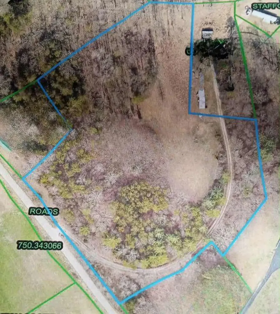 00 Salyers Hill (db 494 Pg 28) Staffordsville KY 41256