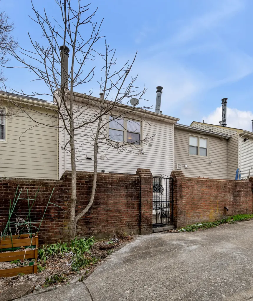 1 Mentelle Park Lexington KY 40502