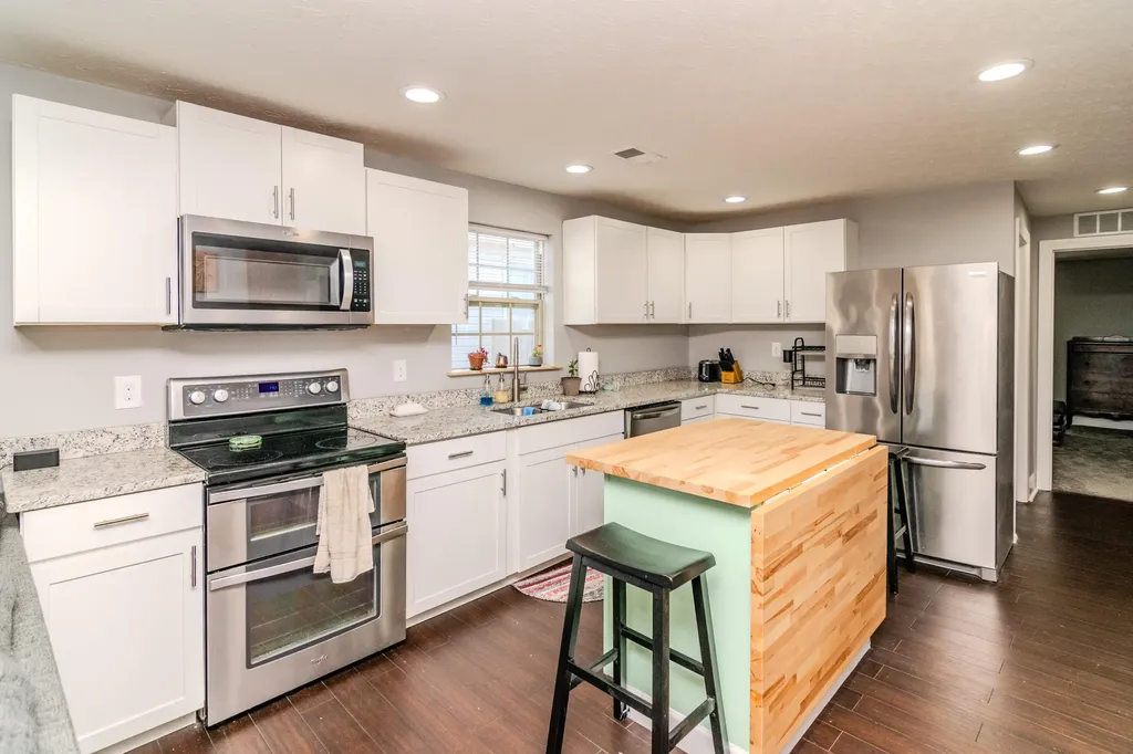 232 Warnock Street Lexington KY 40508