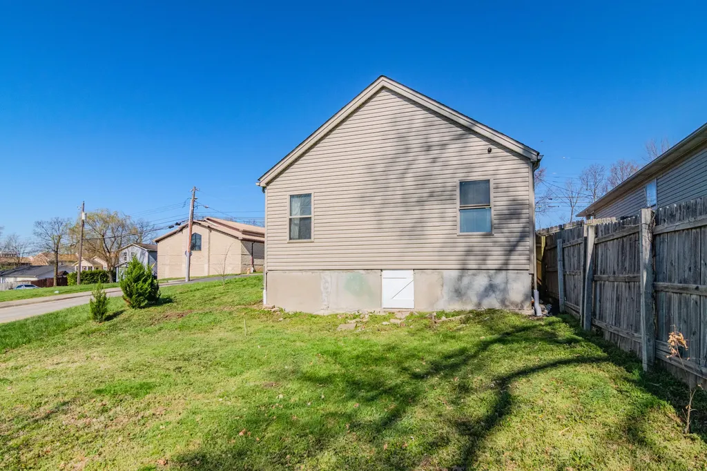 232 Warnock Street Lexington KY 40508