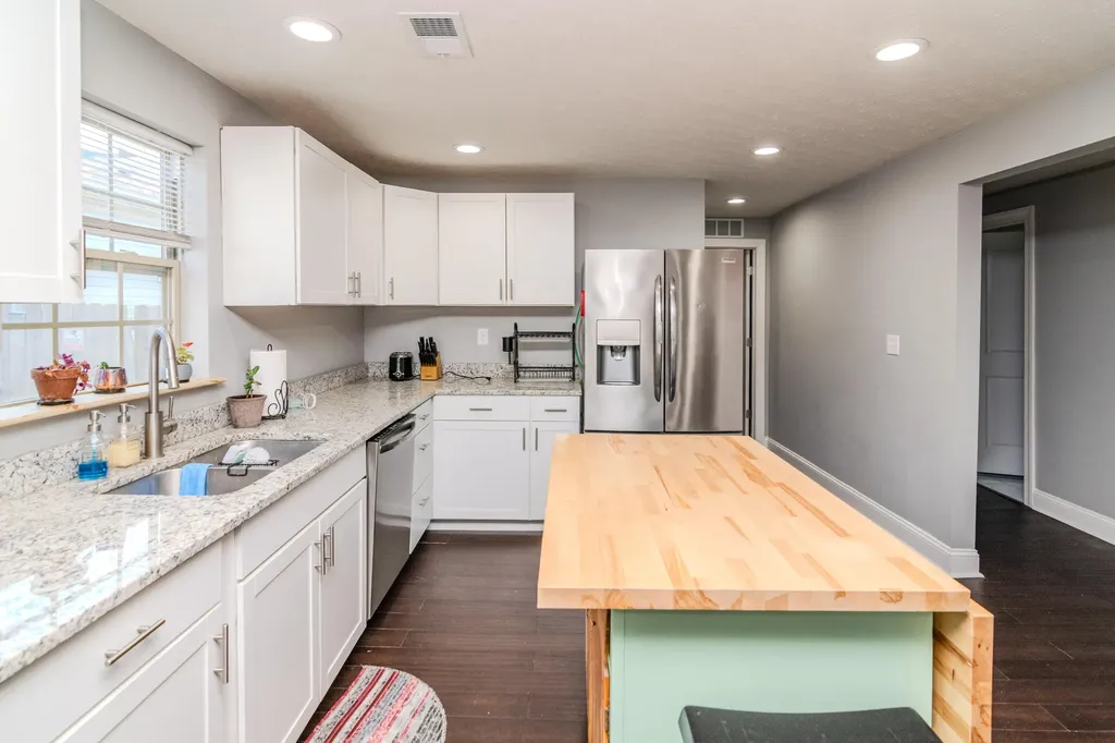 232 Warnock Street Lexington KY 40508