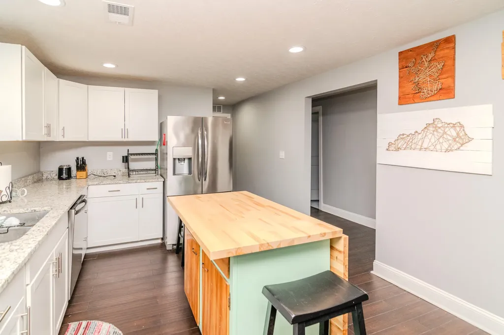232 Warnock Street Lexington KY 40508