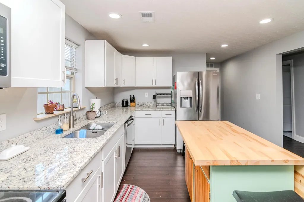 232 Warnock Street Lexington KY 40508