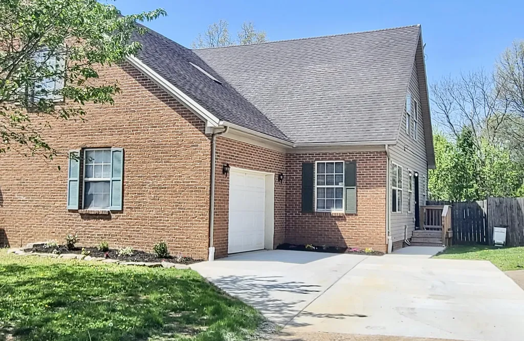 220 Tanbark Drive Georgetown KY 40324