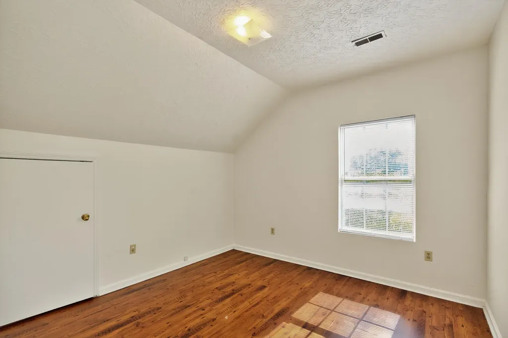 220 Tanbark Drive Georgetown KY 40324
