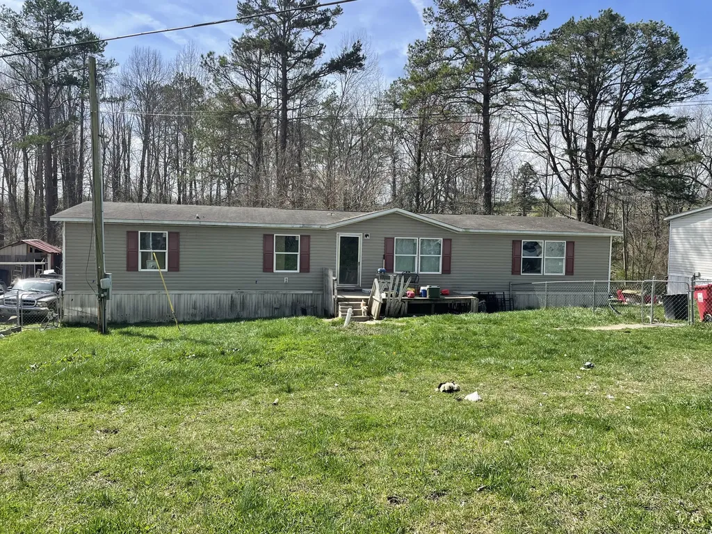 1457 Pine Grove School Road London KY 40744