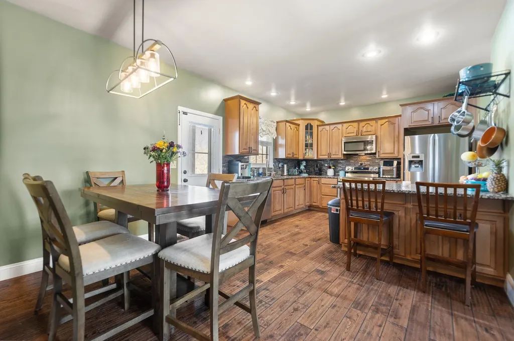 88 Hawkins Lane Clay City KY 40312