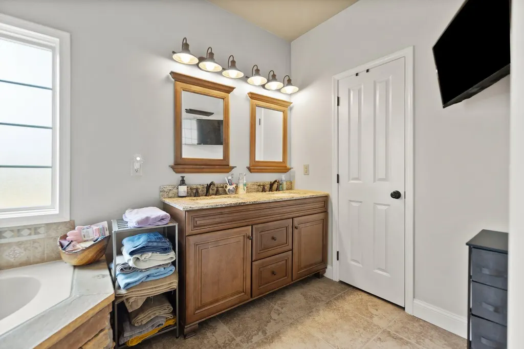 88 Hawkins Lane Clay City KY 40312