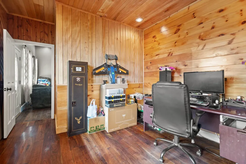 88 Hawkins Lane Clay City KY 40312