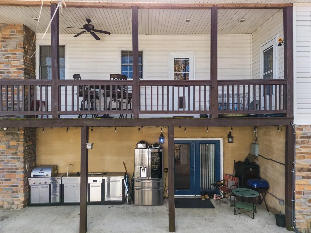 88 Hawkins Lane Clay City KY 40312