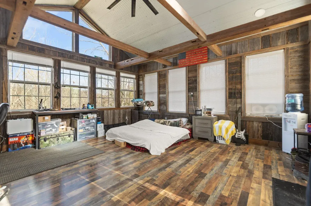 88 Hawkins Lane Clay City KY 40312